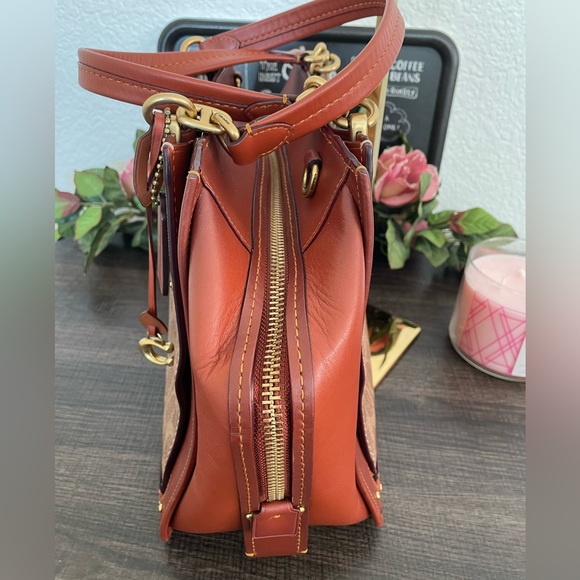 COACH Dreamer Vintage/Rare Handbag/Crossbody with Detachable Strap - Picture 4 of 13